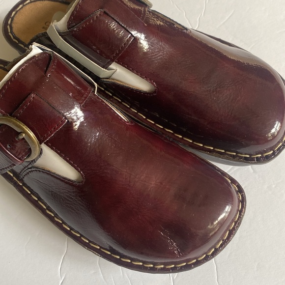 Croft & Barrow marron clogs, Size 8 1/2, NWT - Picture 4 of 9